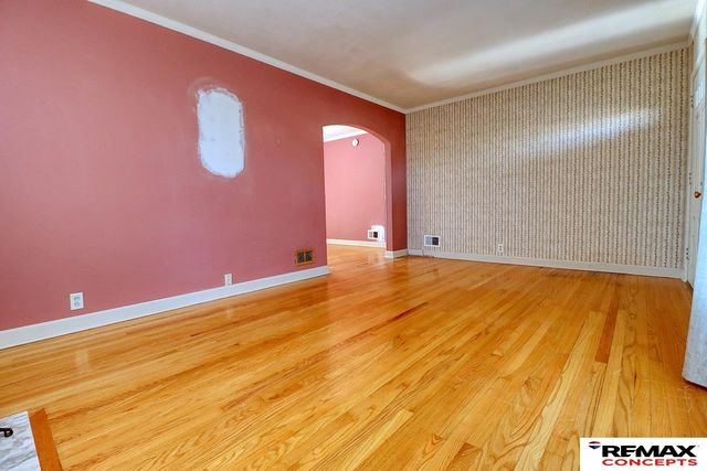 200 S Cotner Boulevard, Lincoln, NE 68510