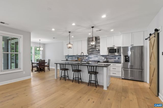 552 BELLUNO LN, Charlottesville, VA 22911