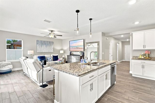 520 S SHELL ROAD, Deland, FL 32720