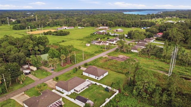 520 S SHELL ROAD, Deland, FL 32720