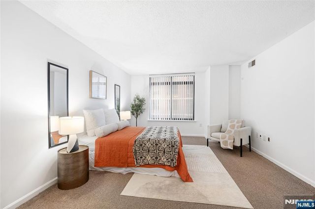700 1st Street 4C, Hoboken, NJ 07030