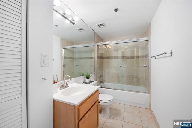 700 1st Street 4C, Hoboken, NJ 07030