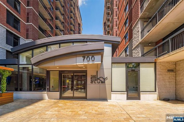 700 1st Street 4C, Hoboken, NJ 07030
