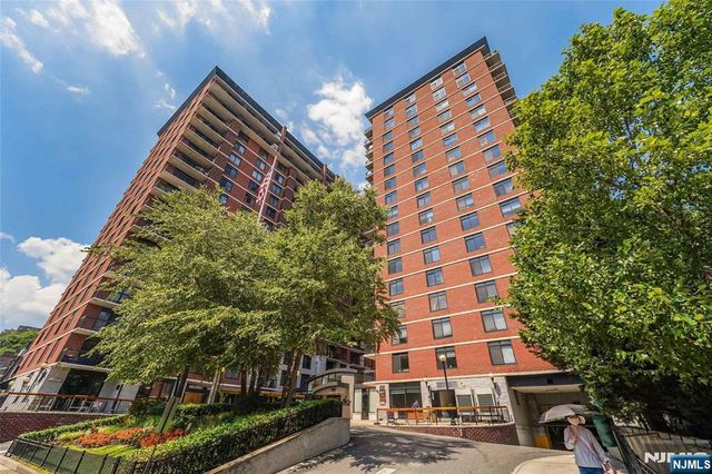 700 1st Street 4C, Hoboken, NJ 07030