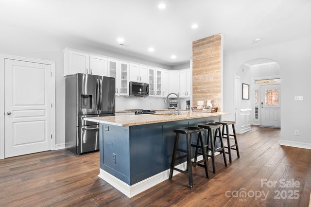 20332 Colony Point Lane, Cornelius, NC 28031