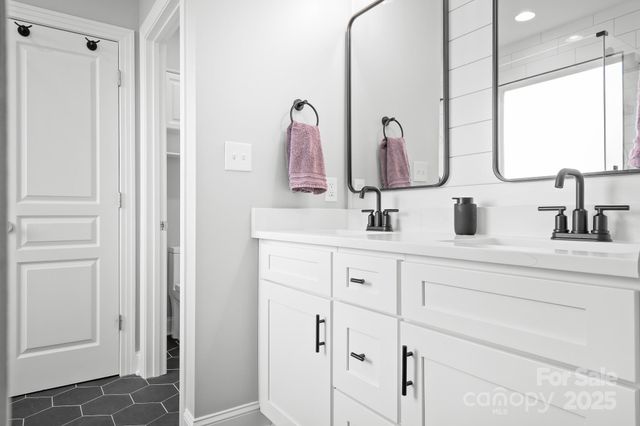 20332 Colony Point Lane, Cornelius, NC 28031