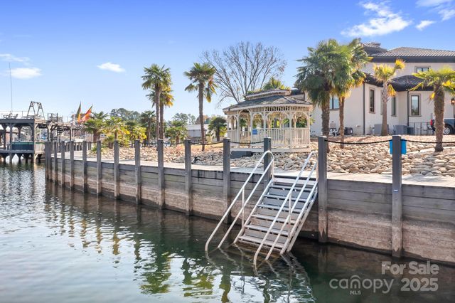 20332 Colony Point Lane, Cornelius, NC 28031