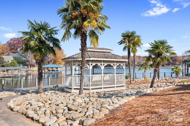 20332 Colony Point Lane, Cornelius, NC 28031