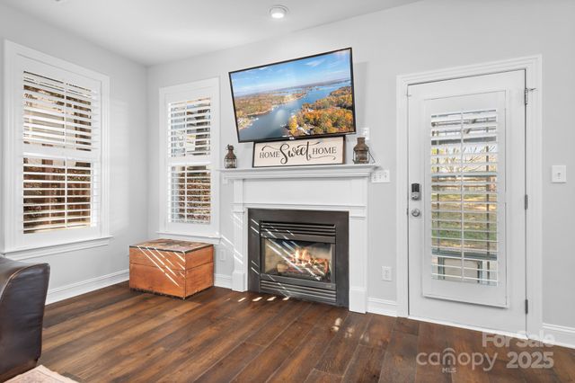 20332 Colony Point Lane, Cornelius, NC 28031