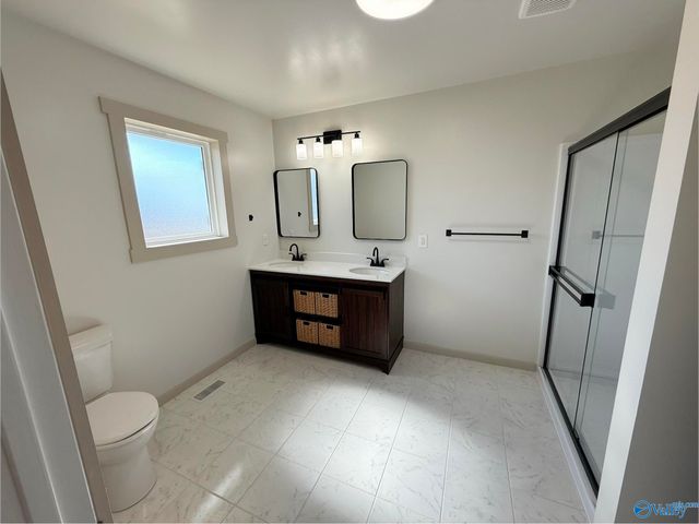 17150 Felton Drive, Athens, AL 35614