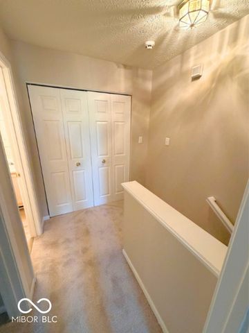 5447 Kelvington Lane, Indianapolis, IN 46254