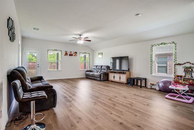 3901 Kenworth Lane, Mckinney, TX 75071