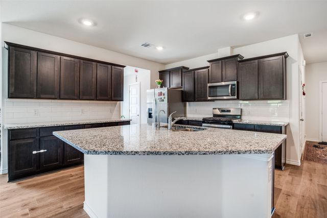 3901 Kenworth Lane, Mckinney, TX 75071