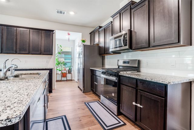 3901 Kenworth Lane, Mckinney, TX 75071