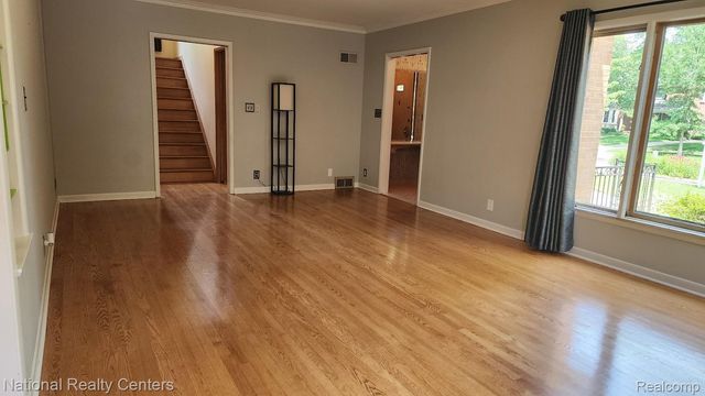 821 Pemberton Road, Grosse Pointe Park, MI 48230