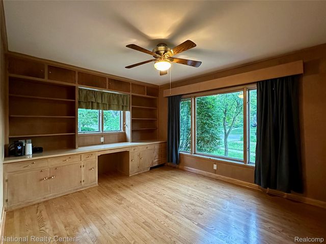 821 Pemberton Road, Grosse Pointe Park, MI 48230