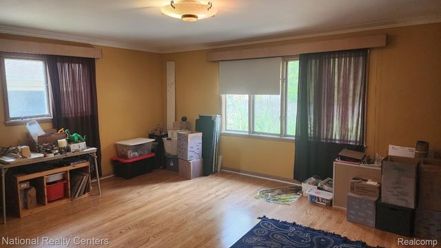 821 Pemberton Road, Grosse Pointe Park, MI 48230