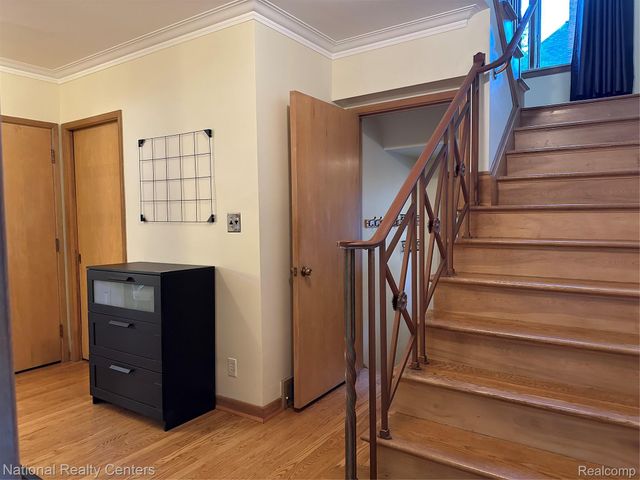 821 Pemberton Road, Grosse Pointe Park, MI 48230