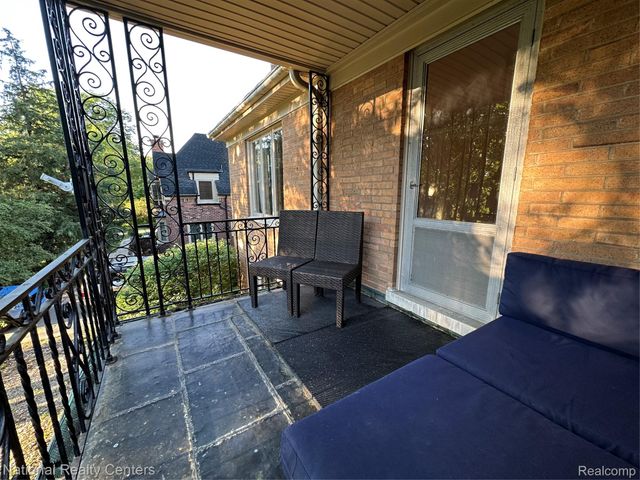 821 Pemberton Road, Grosse Pointe Park, MI 48230