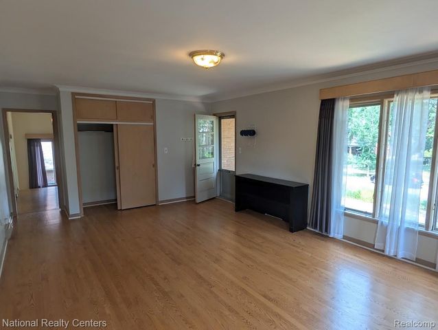 821 Pemberton Road, Grosse Pointe Park, MI 48230