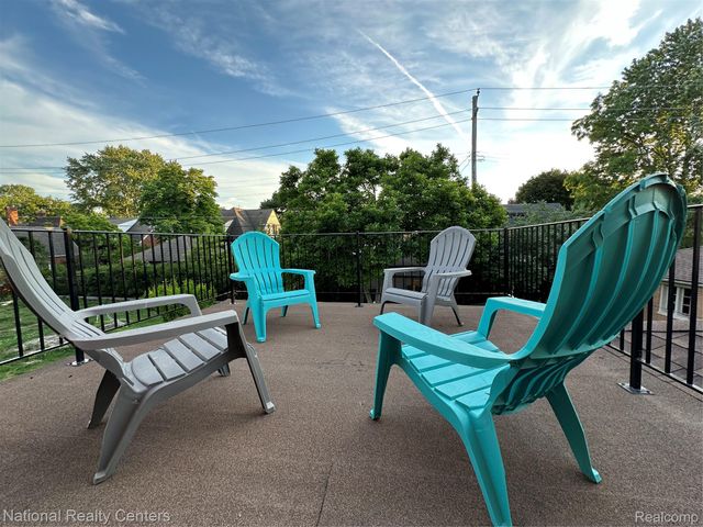 821 Pemberton Road, Grosse Pointe Park, MI 48230