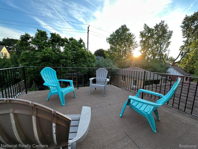 821 Pemberton Road, Grosse Pointe Park, MI 48230
