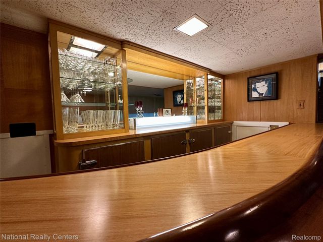 821 Pemberton Road, Grosse Pointe Park, MI 48230