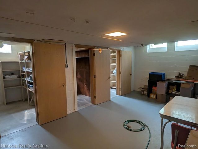 821 Pemberton Road, Grosse Pointe Park, MI 48230
