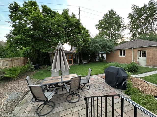 821 Pemberton Road, Grosse Pointe Park, MI 48230