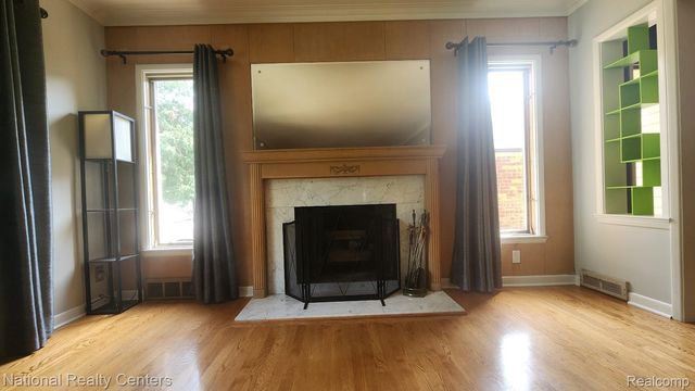 821 Pemberton Road, Grosse Pointe Park, MI 48230