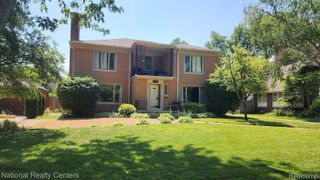 821 Pemberton Road, Grosse Pointe Park, MI 48230