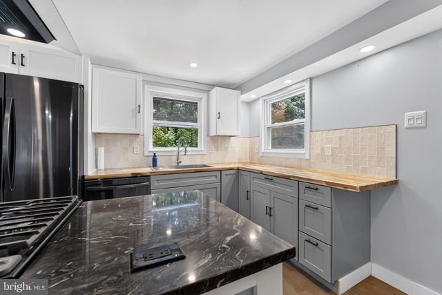 6 NORBERT ST, Pittsburgh, PA 15202