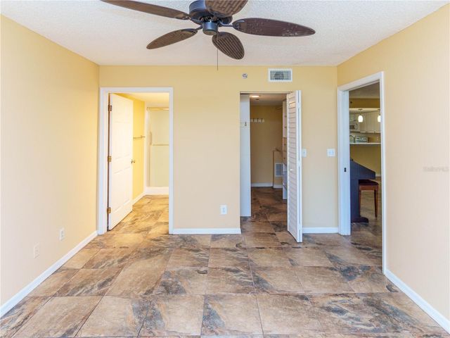 9510 HARBOR GREENS WAY 207, Seminole, FL 33776