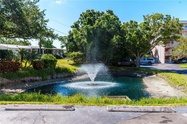 9510 HARBOR GREENS WAY 207, Seminole, FL 33776