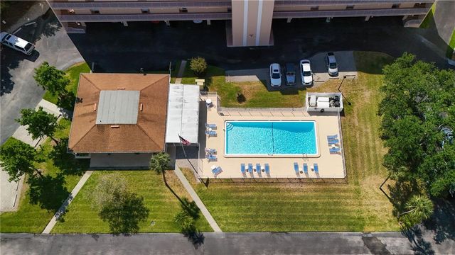 9510 HARBOR GREENS WAY 207, Seminole, FL 33776