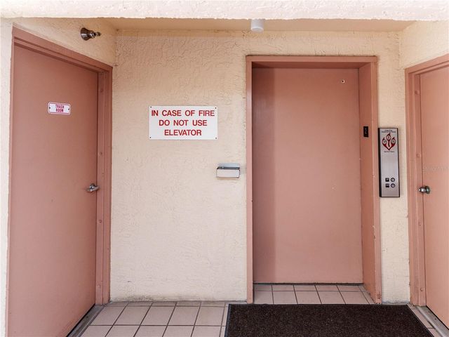 9510 HARBOR GREENS WAY 207, Seminole, FL 33776