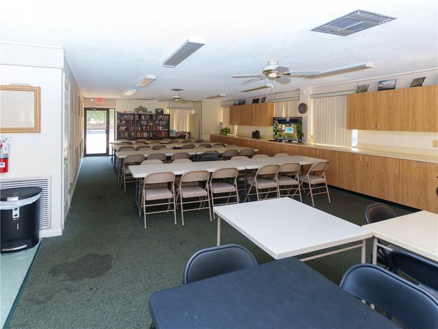 9510 HARBOR GREENS WAY 207, Seminole, FL 33776