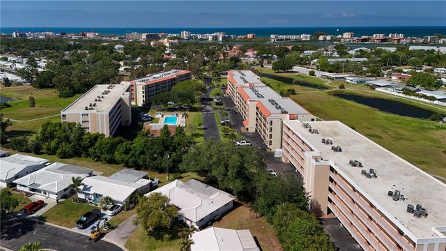 9510 HARBOR GREENS WAY 207, Seminole, FL 33776