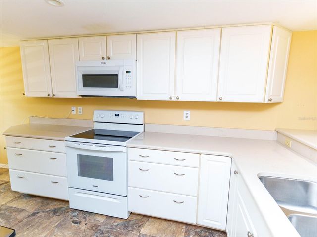 9510 HARBOR GREENS WAY 207, Seminole, FL 33776