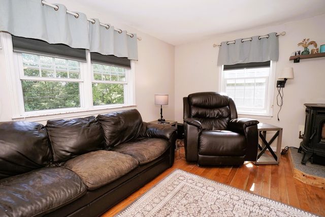 90 Green Road, Raymond, NH 03077