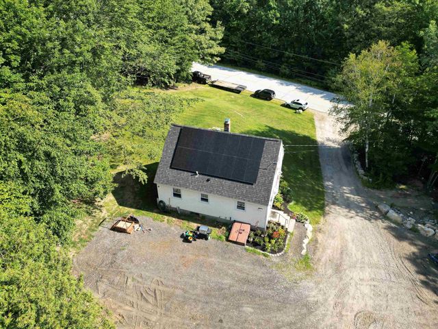 90 Green Road, Raymond, NH 03077