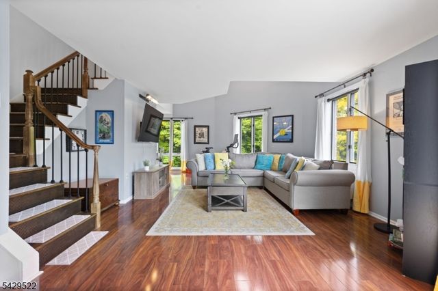 50 Pine St 215, Montclair Twp., NJ 07042