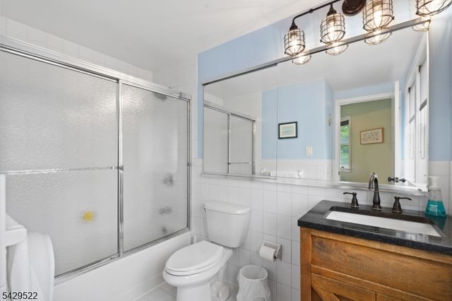 50 Pine St 215, Montclair Twp., NJ 07042