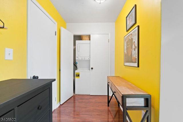50 Pine St 215, Montclair Twp., NJ 07042