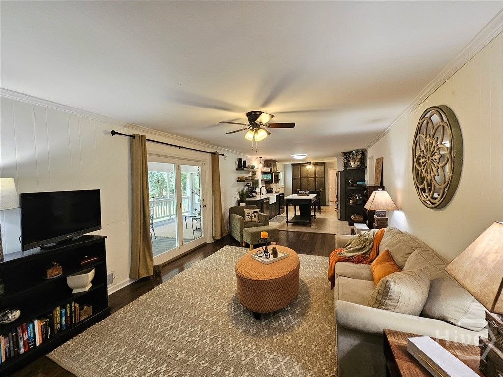 Image 15 of property listing at 160 Edgewood Drive, Athens, GA 30606