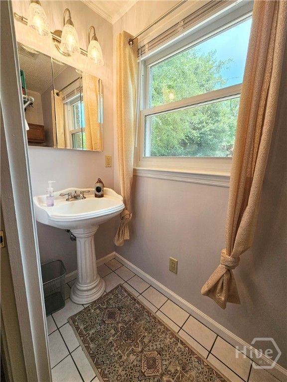 Image 23 of property listing at 160 Edgewood Drive, Athens, GA 30606