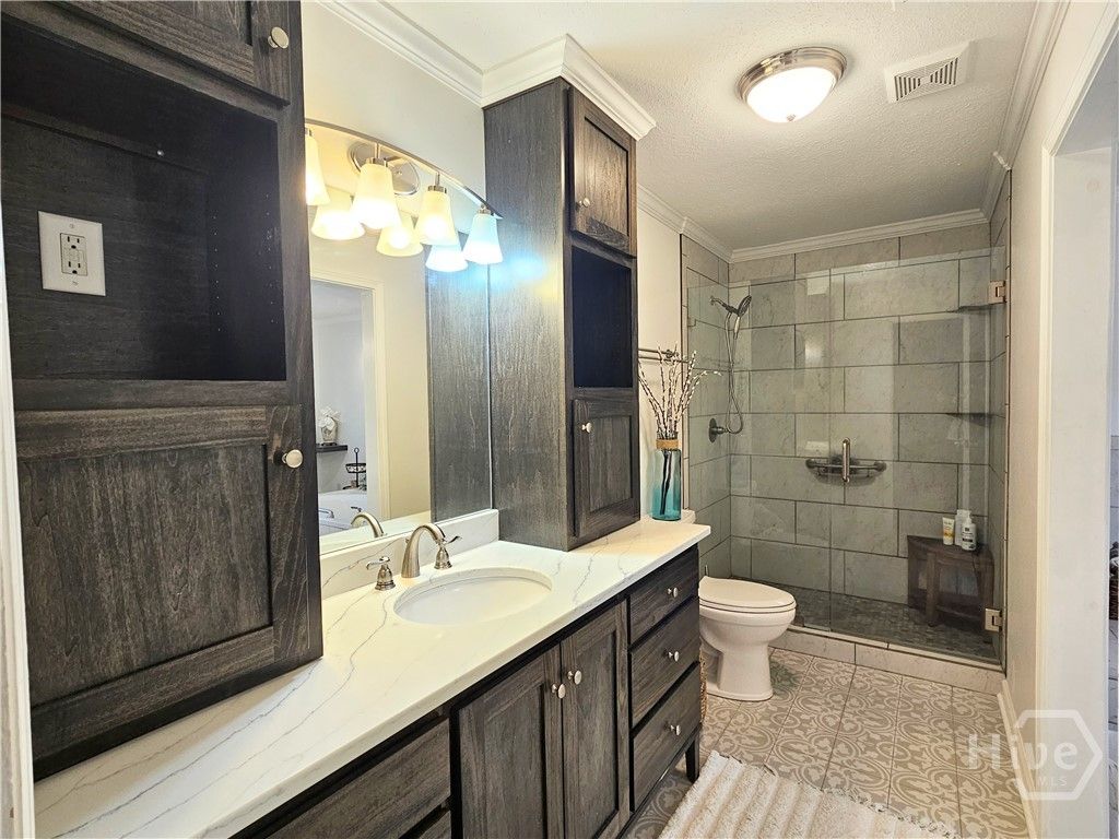 Image 29 of property listing at 160 Edgewood Drive, Athens, GA 30606