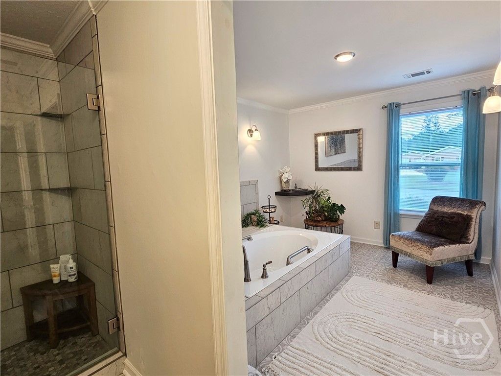 Image 30 of property listing at 160 Edgewood Drive, Athens, GA 30606