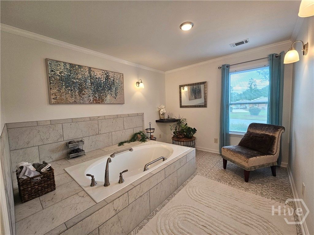 Image 31 of property listing at 160 Edgewood Drive, Athens, GA 30606