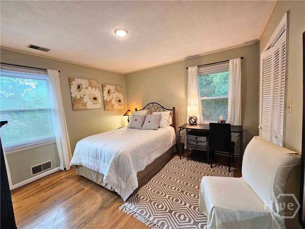 Image 34 of property listing at 160 Edgewood Drive, Athens, GA 30606